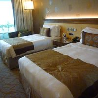 広々したツインベッド