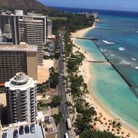 ダイヤモンドヘッドとビーチが一望できる景色