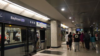 マリーナベイサンズやガーデンズバイザベイの最寄り駅