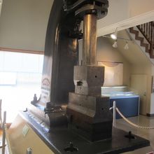 展示されていたスチームハンマー