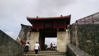 別名、かご居せ御門