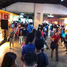 ならぶ　ナラブ　ならぶ〜