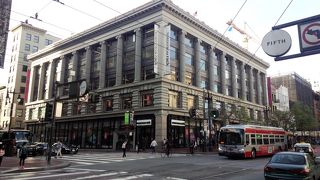 渡米のたびに立ち寄ります