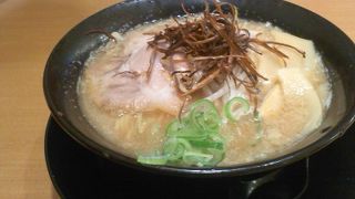 ひとりでも、家族でも行きやすいラーメン店です