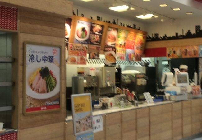 フードコートで韓国料理　