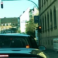 真ん中の建物がホテル