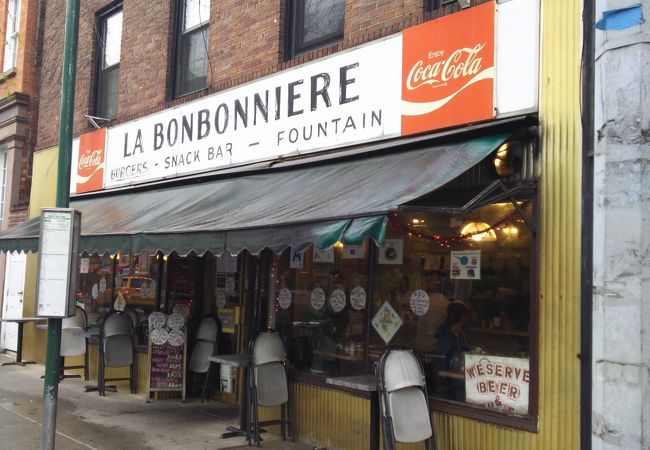 La Bonbonniere