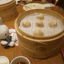 どんどん小籠包がきました。