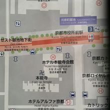 打合せが終わってバス停の地図を見ると、、、