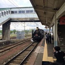 入線してきました