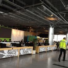 ショップはカフェはそこまで多くなかったように思います。