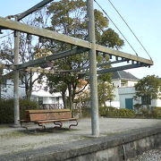 石炭輸送で盛んだった頃の志免駅の面影が残っています