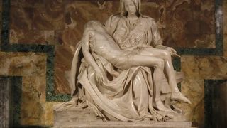 ミケランジェロの最高傑作です。