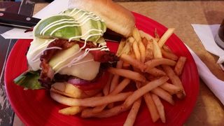 ボリュームたっぷりバーガー