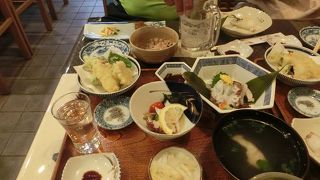 タコ飯を食べに入った