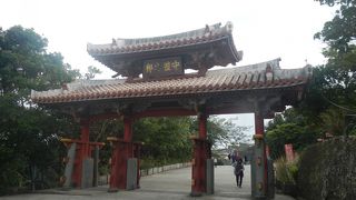 ２千円札の図柄に採用されている