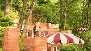 緑いっぱいのすてきなテラスカフェ