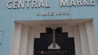 お土産マーケット値段に注意