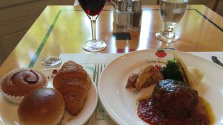 気軽に楽しめる帝国ホテルのレストラン