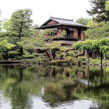 厳島神社から望む拾翠亭