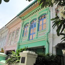 鮮やかな装飾が美しい