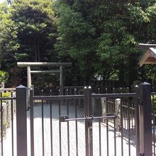 雄岳山頂にある大津皇子のお墓