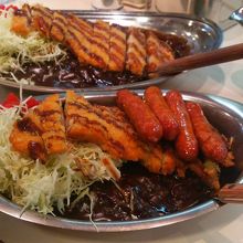 チキンカツカレーウィンナートッピング＆ロースカツカレー＆ルー