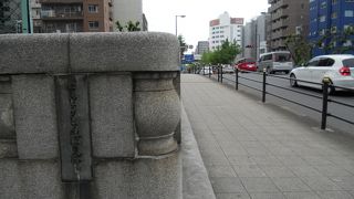 「なにわ筋」沿いの橋