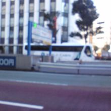 この日もバスが停まっていました