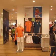 ユニクロ (セントラルワールド店)