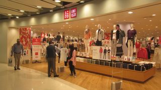 旧正月シーズンのユニクロ (セントラルワールド店)