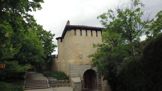 城壁から外に出る