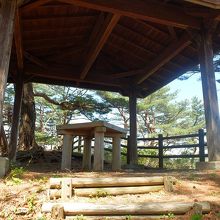 剛台展望台にはベンチはありますが、自販機やトイレは無し。