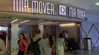 レンタカーにはMIA MOVERで