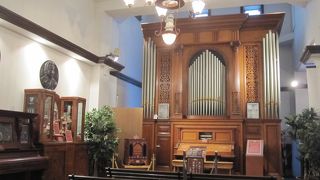 いろいろなアンティークオルゴールがあります