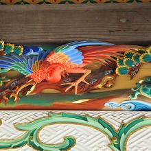 四方位を守る四神（朱雀と玄武）