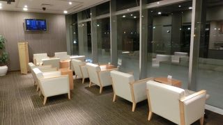 &#9992;長崎空港 ビジネスラウンジ「アザレア」