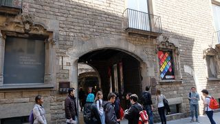 地下のローマ時代の遺跡が見もの　市歴史博物館