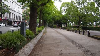 横浜散歩に気持ちのいい通り