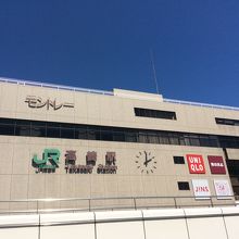 西口ロータリーより