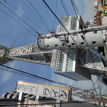 入り口の白髪禿頭の男性スタッフの態度が非常に悪いの要注意