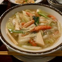 カニの入った麺です．