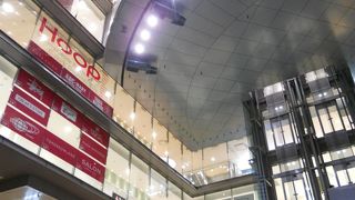 大人向けセレクトショップがたくさん♪