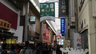 アーケードの商店街