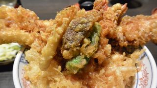 ボリューム満点の天丼！