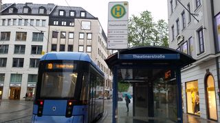 １９と２７、２８番は観光に便利