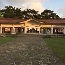 沖縄県護国神社、拝殿。