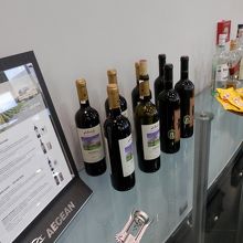 ギリシャワインなどアルコール類は一通りありました。