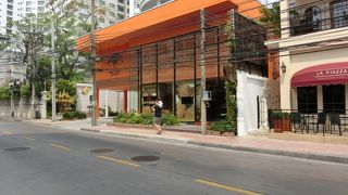 何時ものマツサージです。移転で少しお客さん減りました？？