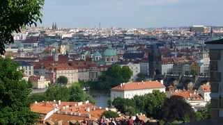 防風対策をして歩きやすい靴で